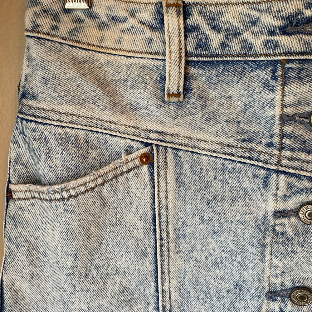 Abercrombie & Fitch High Rise Acid Wash Denim Mini Skirt - Picture 7 of 13